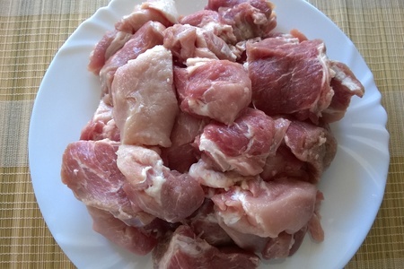 Запеченное мясо в горшочках с красной смородиной.: шаг 3