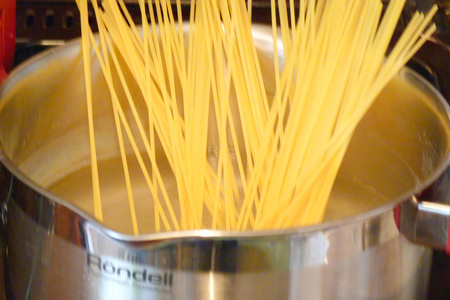 Фритата из спагетти по-милански: шаг 1