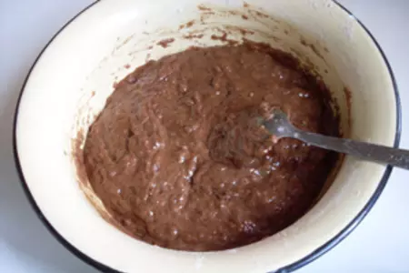 Шоколадные маффины с клубничным кремом: шаг 2