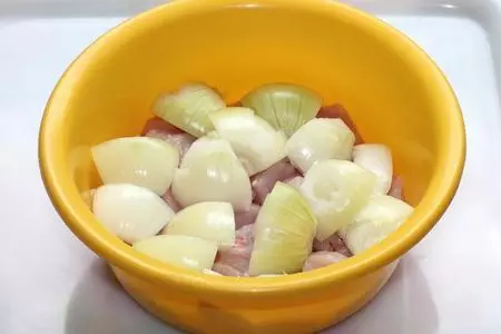 Шашлык по-гречески. сувлаки из куриной грудки: шаг 2