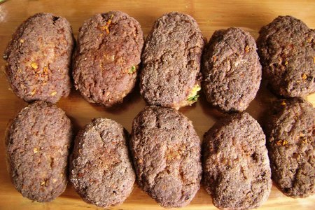 Зразы мясо-баклажановые в пикантном ореховом соусе.: шаг 3