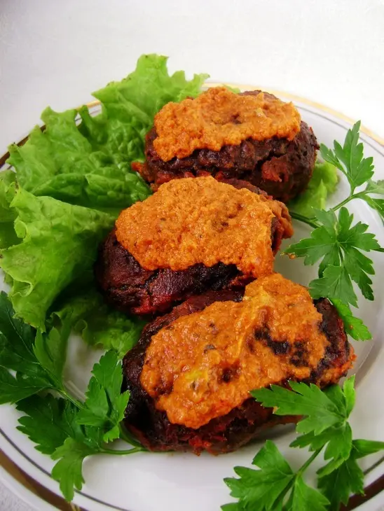 Зразы мясо-баклажановые в пикантном ореховом соусе.: шаг 5
