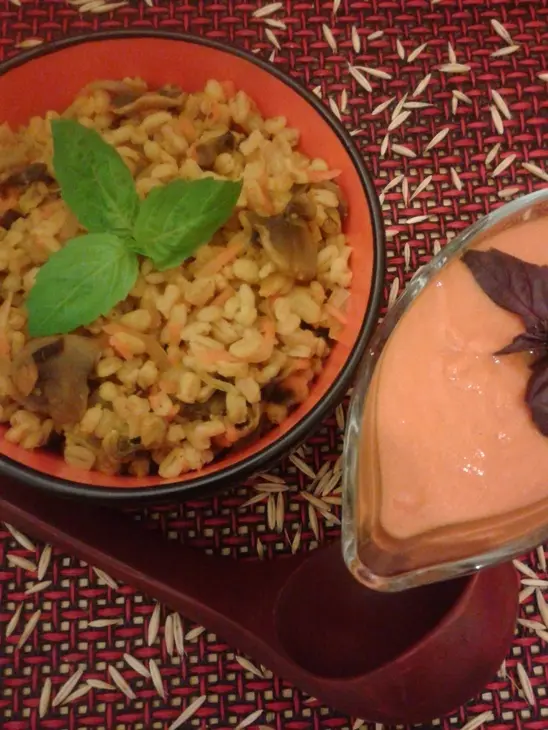 Злаковая каша с овощами, грибами и соусом из печеного перца и томатов.: шаг 7