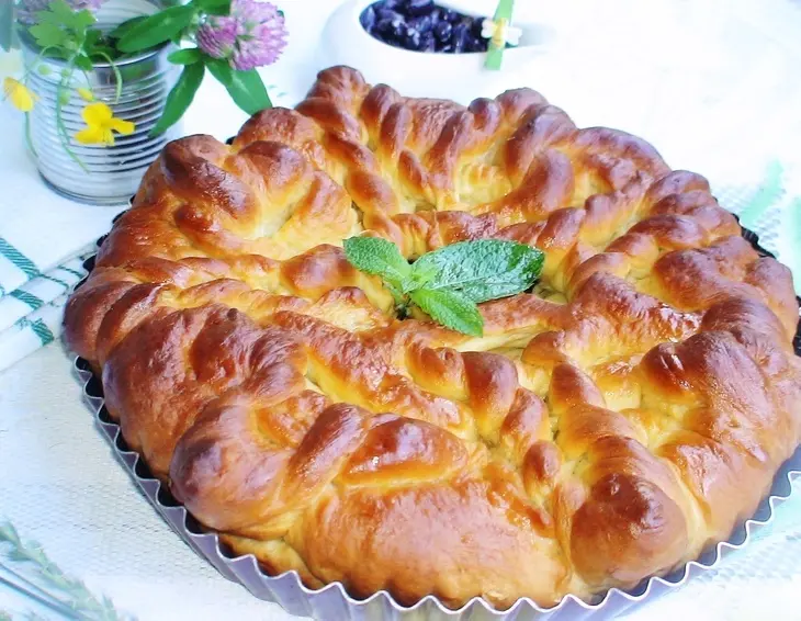 Пирог с  яблоками, щавелем с мятной ноткой: шаг 14