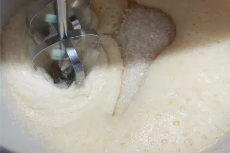 Пирог с малиной из мультискороварки: шаг 1