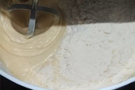 Пирог с малиной из мультискороварки: шаг 4