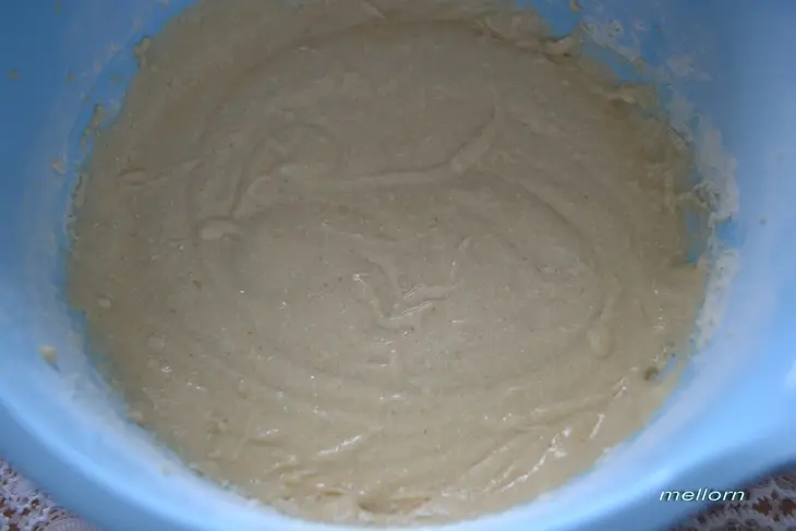 Кексы на топленом молоке с шоколадом и орехами: шаг 4