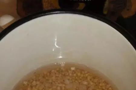 Салат из гречки, пшена, фасоли и тунца.: шаг 1