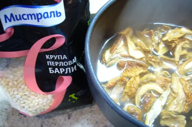 Похлебка с перловкой: шаг 3