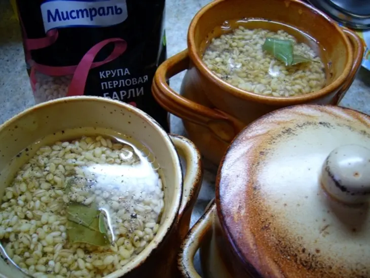 Горшочки с перловкой и говядиной: шаг 4