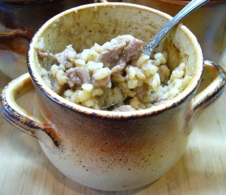 Горшочки с перловкой и говядиной: шаг 5