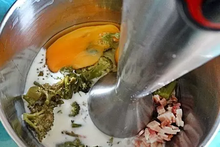 Фриттата с брокколи и беконом.: шаг 3