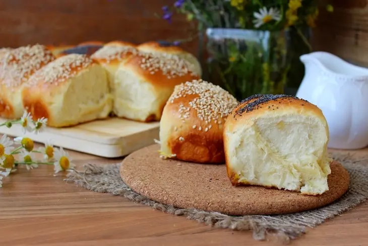 Булочки с маком и кунжутом .: шаг 8