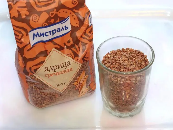 Каша гречневая, запеченная с творогом: шаг 1