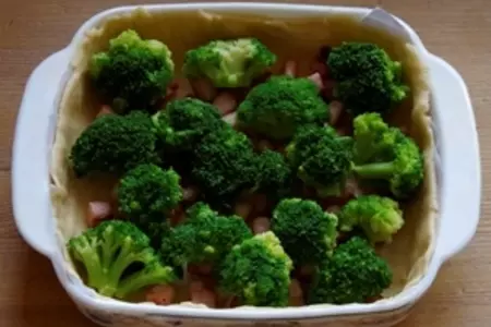 Пирог с беконом и брокколи: шаг 6