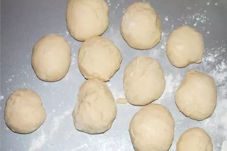 Булочки "petit pain" к завтраку: шаг 2