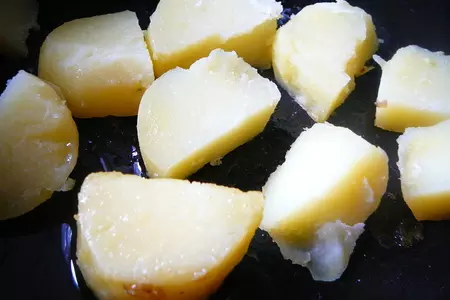 Картофельный салат с вяленым мясом: шаг 1