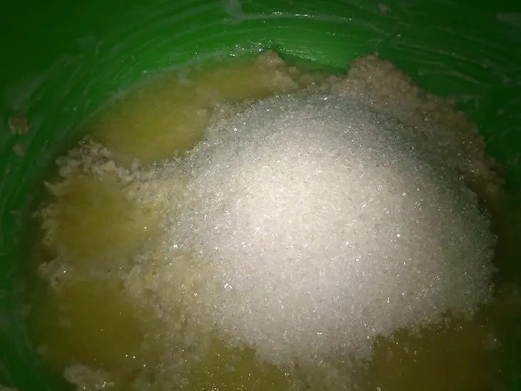 Овсяные маффины с  кусочками яблок и садовыми ягодами: шаг 2