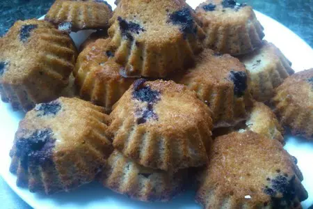 Овсяные маффины с  кусочками яблок и садовыми ягодами: шаг 5