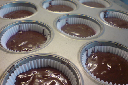 Шоколадные кексы с  творожным сыром и шоколадными каплями: шаг 4