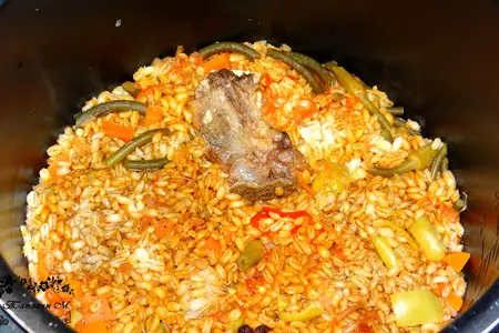 Перловая каша с мясом, томленная в томатном соке с бадьяном: шаг 4