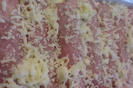 Рулетики из куриной грудки в сырном соусе: шаг 6
