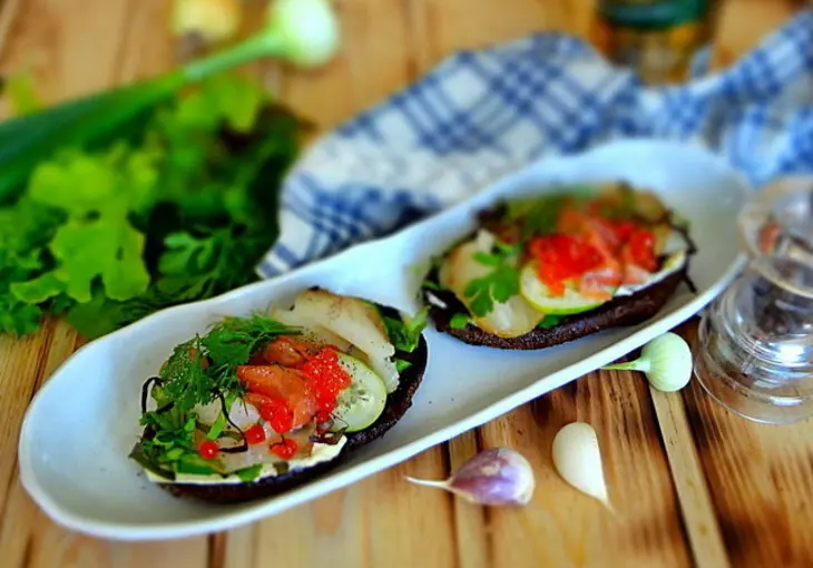 Мужской сэндвич с копчёной нельмой и сёмгой: шаг 6