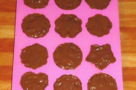 Шоколадные конфеты с клубничным джемом: шаг 8