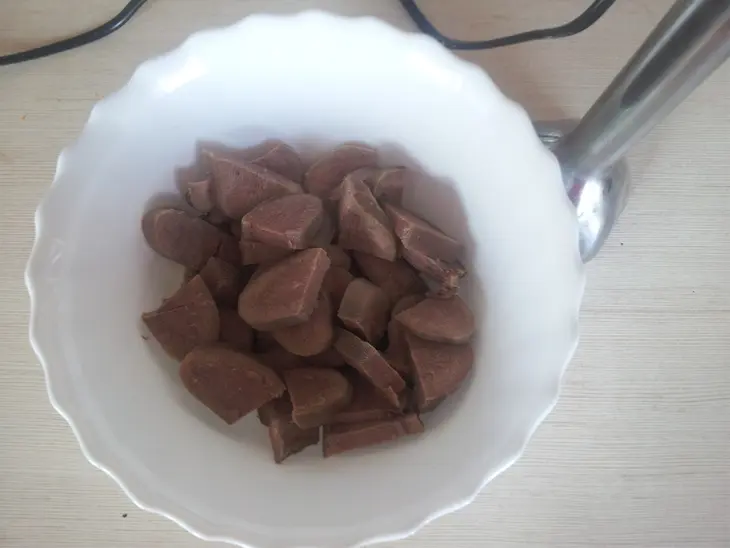 Паштет из языка с зелёным горошком и майораном .: шаг 5