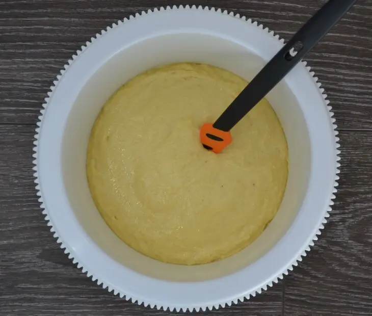 Маффины с сосисками из блинного теста.: шаг 1