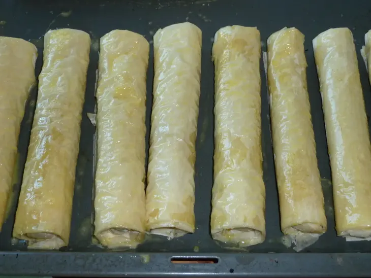 "сигары" с лисичками и кускусом: шаг 6