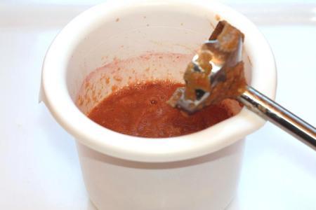 Нежная томатная запеканка с сухарями и кабачком  : шаг 3