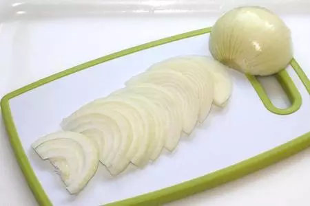 Овощное рагу из кабачков с капустой, морковью и томатным соусом: шаг 4