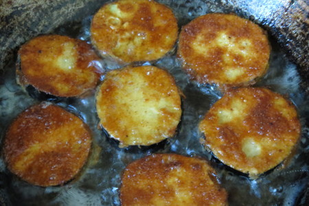 Башенки из баклажана с сыром и томатным соусом: шаг 6