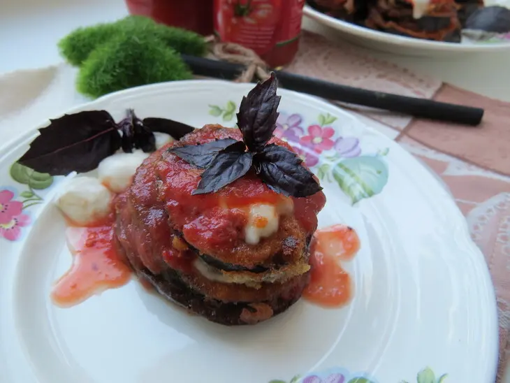 Башенки из баклажана с сыром и томатным соусом: шаг 9