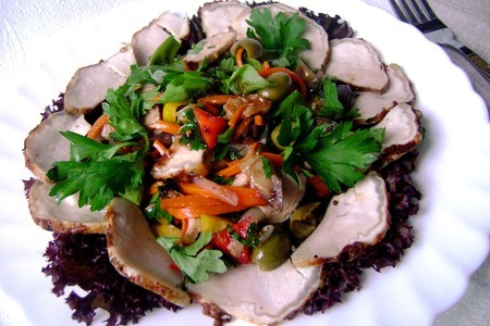 Салат из маринованной свинины с овощами. для романтичного ужина. : шаг 8