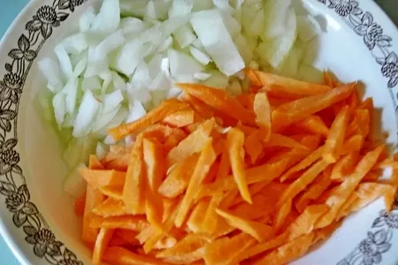Каша из пшена с курицей и овощами.: шаг 2