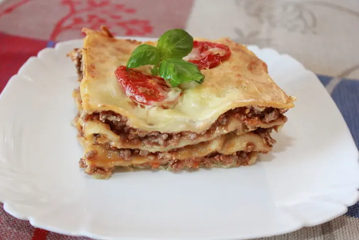 Лазанья с мясным соусом и томатами: шаг 8