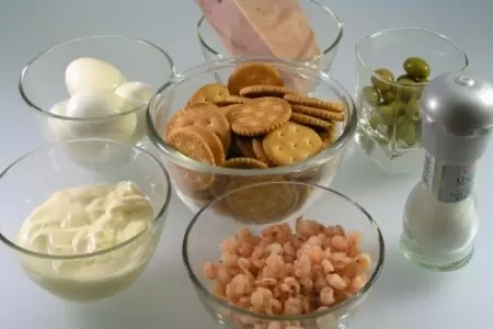 Салат с креветками "искушение": шаг 1