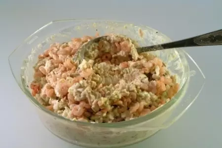 Салат с креветками "искушение": шаг 5