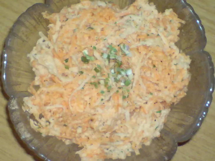 Салат из кольраби и моркови: шаг 5