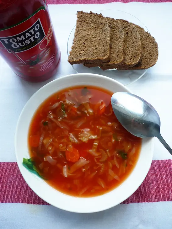 Суп томатный с капустой: шаг 4