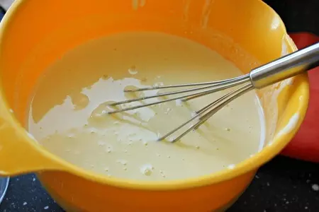 Шоколадный тарт с мятной панакотой и красной смородиной: шаг 11
