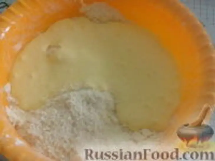 Пирог с ревенем и мягким безе: шаг 4