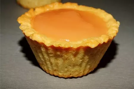 Корзиночки с яблочным пюре и белковым кремом: шаг 7