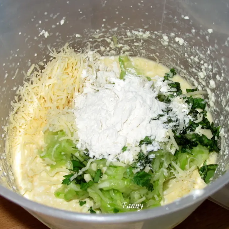 Оладьи с кабачками и творогом: шаг 5
