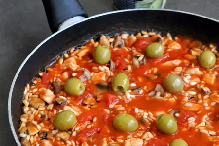 Паэлья с морепродуктами и курицей 2 (shellfish and chicken paella): шаг 9