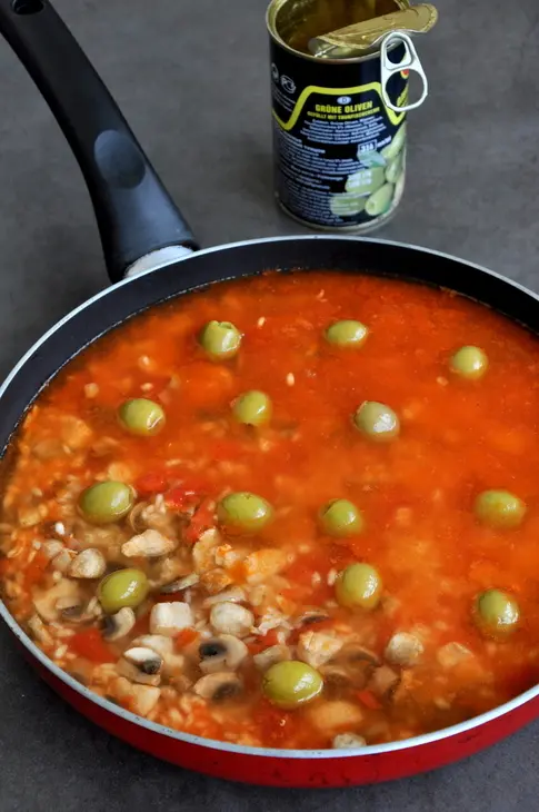 Паэлья с морепродуктами и курицей 2 (shellfish and chicken paella): шаг 10