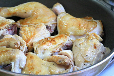 Курица чилиндрон (el pollo al chilindrón).: шаг 9