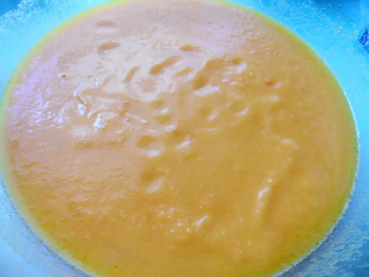 Суп пюре из моркови с сыром.: шаг 3